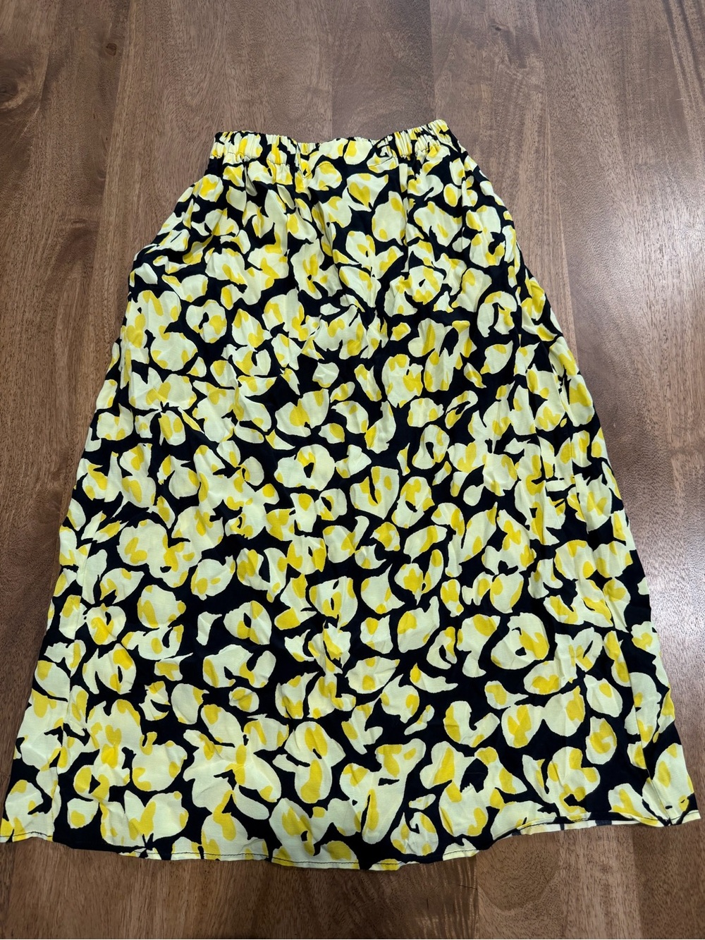 & Other Stories Black midi Skirt with Yellow Floral Print